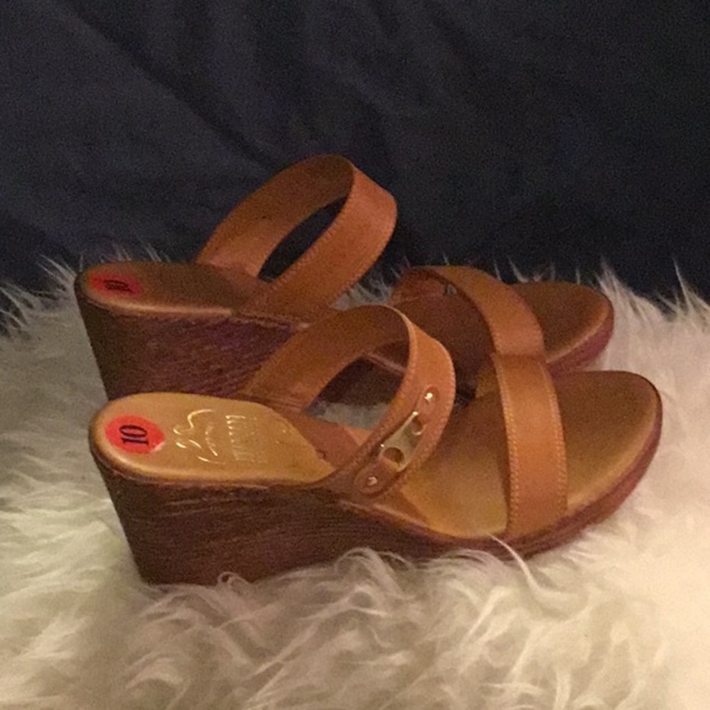 Women’s shoes